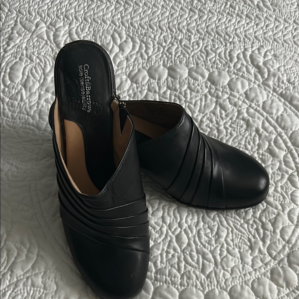 Croft & Barrow Black Mules with Pleated Detailing